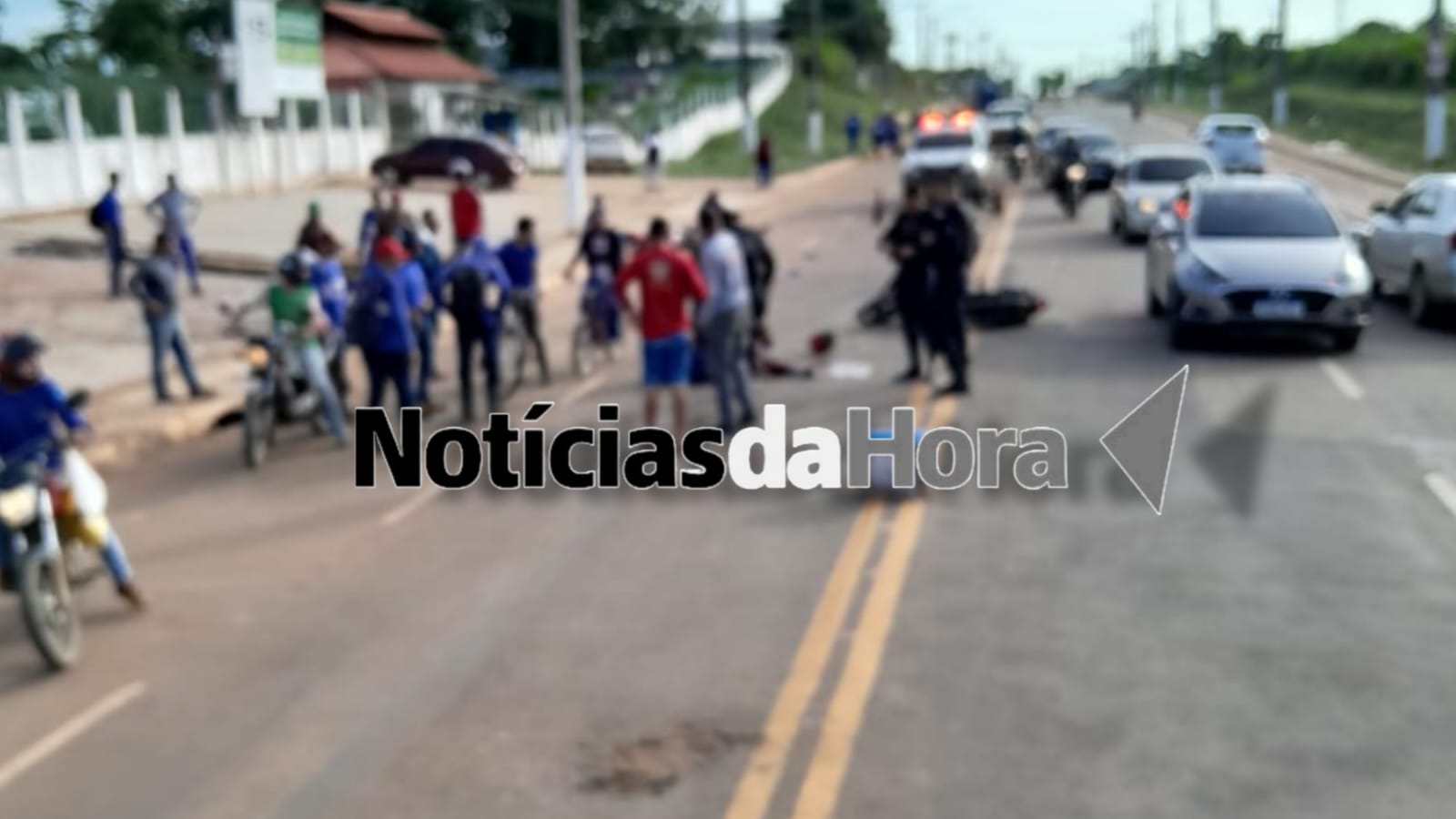 Ciclista cruza Avenida Sobral e motociclistas colidem frontalmente próximo ao Ceasa